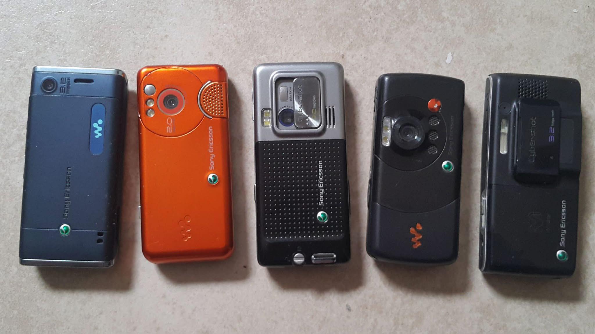 Sony Ericsson Xmini walkman Wow 🤯