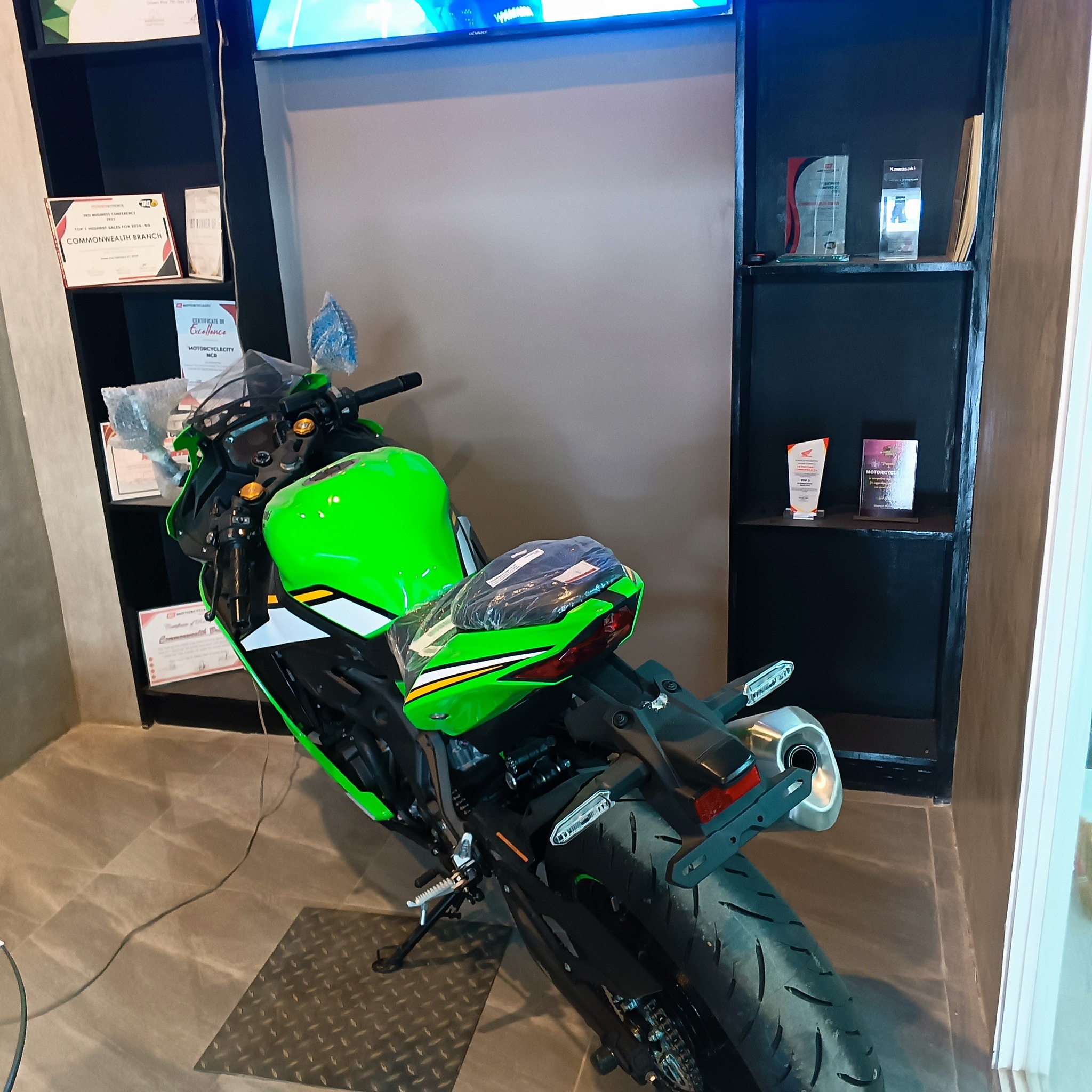 Kawasaki Zx4rr 499SRP 20%DP P99,800 Chattel Fee-17,921 Insurance