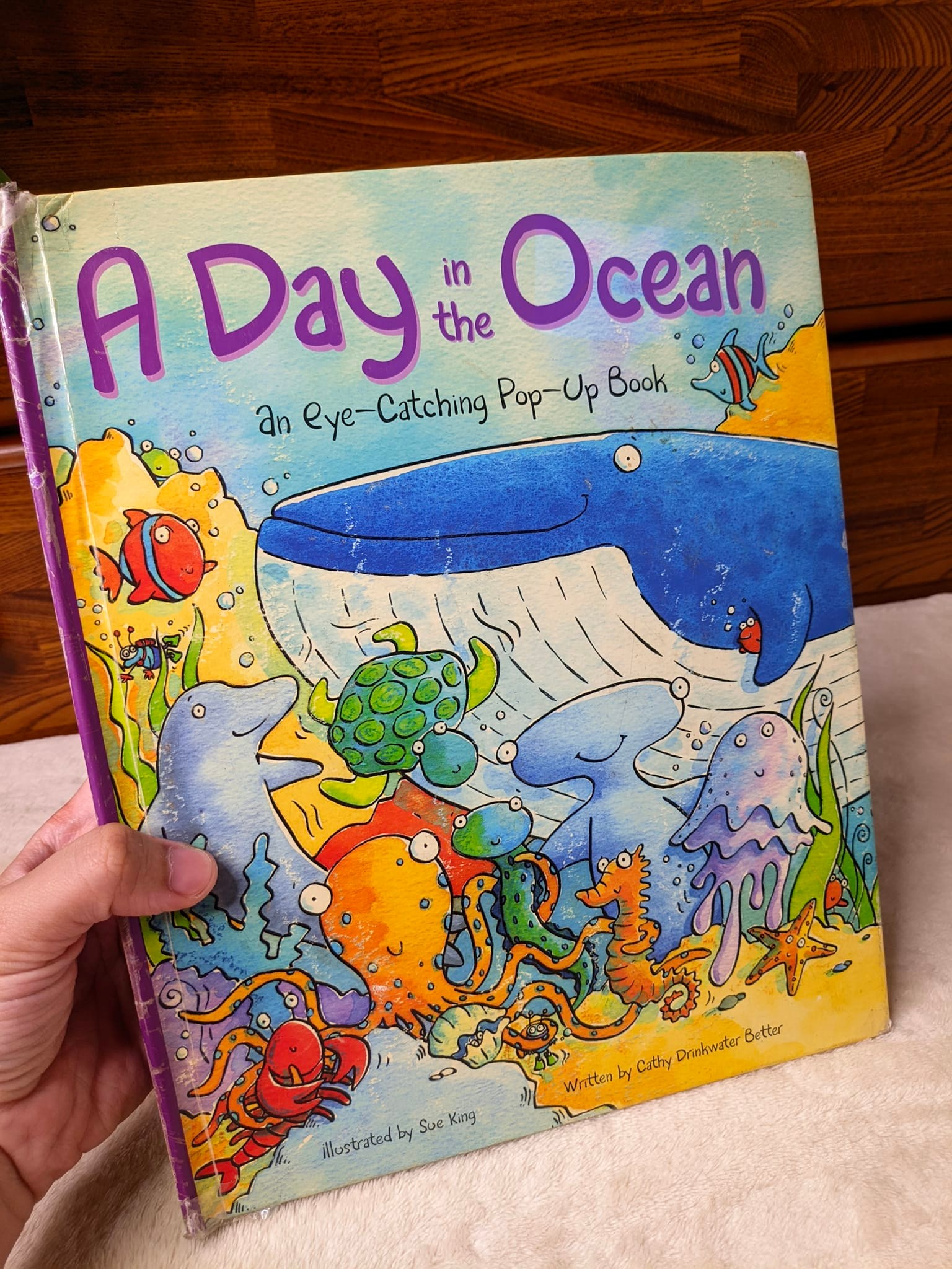 AlphaBooks PH - A Day in the Ocea: An Eye Catching Pop-up...