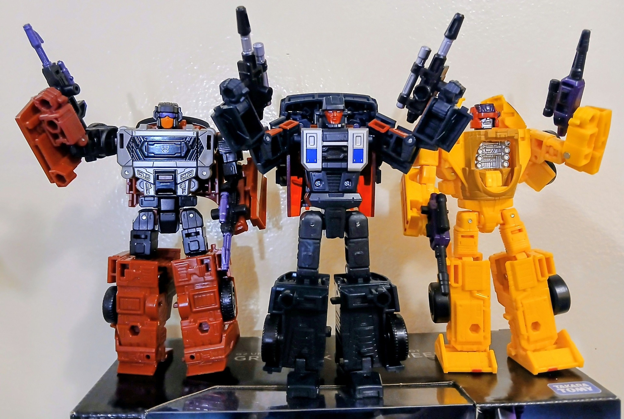 Completing Menasor with loose Motormaster and Breakdown