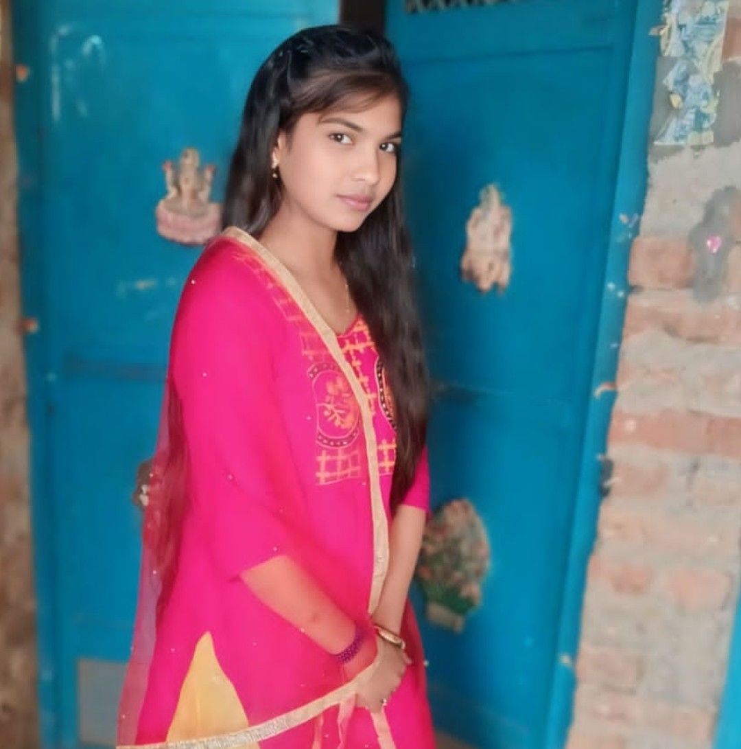 Piche piche dole #trendingreels #viral #song #video | Komal Rajput ...