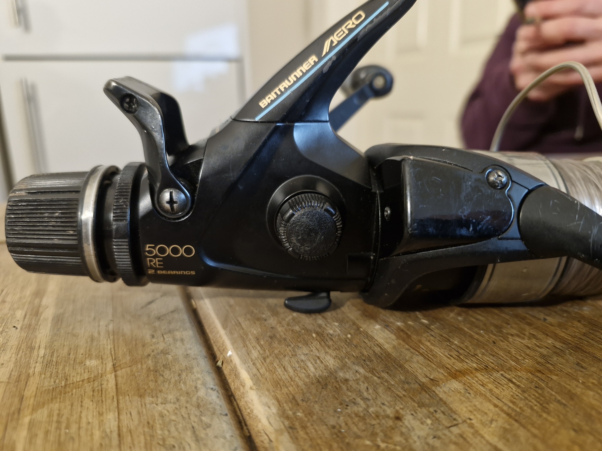 shimano 5000 re baitrunner reel RR5000 Fishing Running/Spin Reel, 4+1 Ball Bearings, Gear Ratio: 5.1:1 proof drag system for durability Shimano Baitrunner D Offshore Spinning