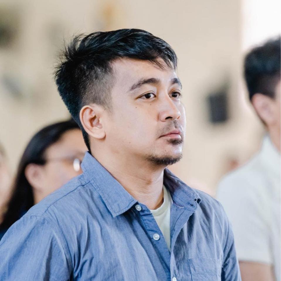 Czar Ian Reyes - Czar Ian Reyes updated his profile picture.