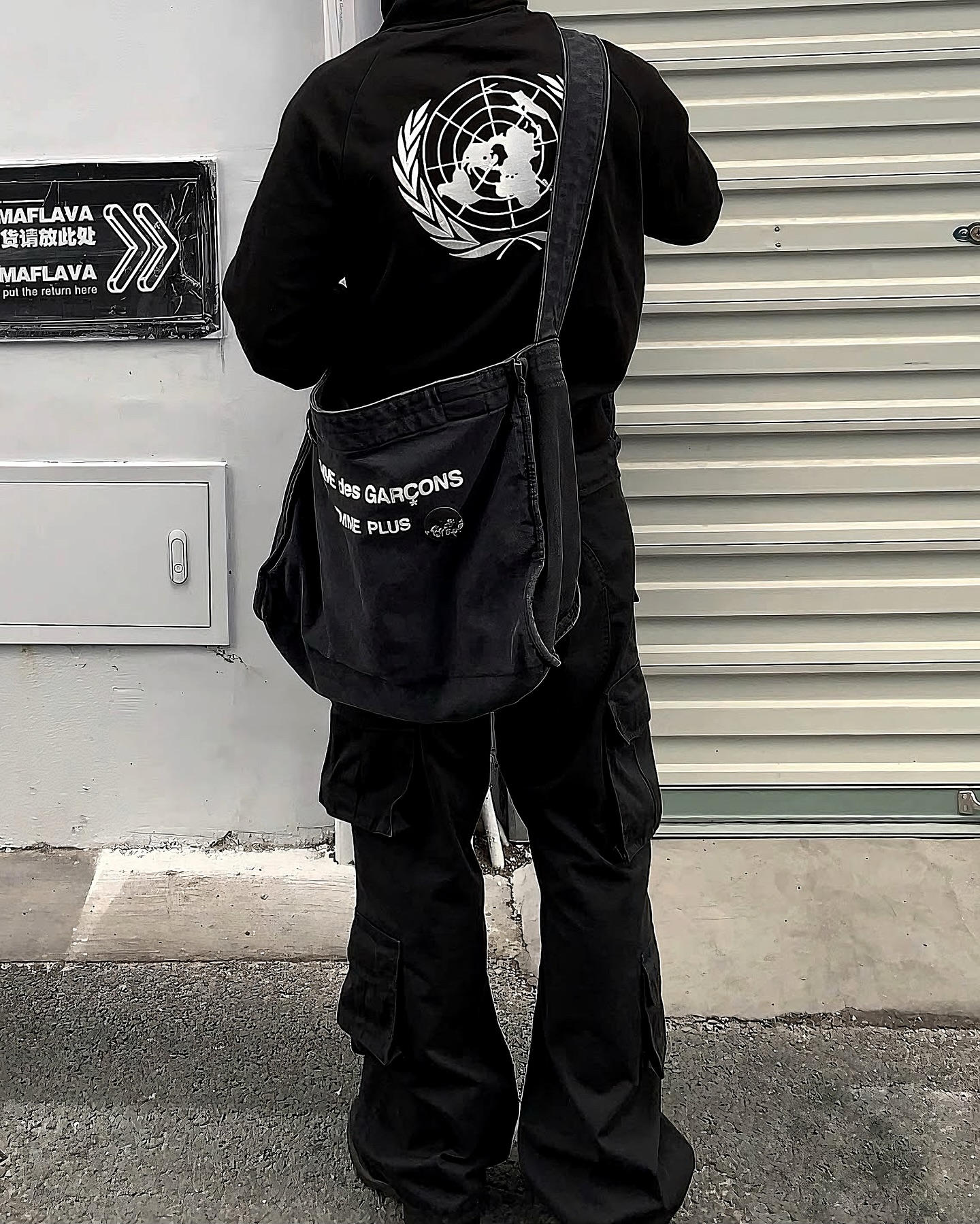 VETEMENTS FREE-HUG ZIP HOODIE Size: S/M/L RARE PIECE – LIMITED