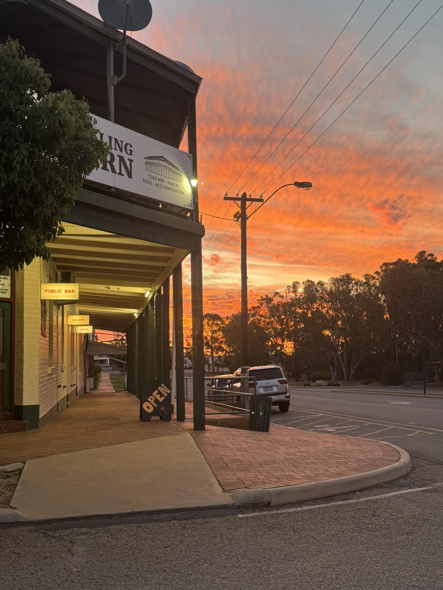 The Goomalling - Brilliant sunset this evening on dusk The Goomalling ...