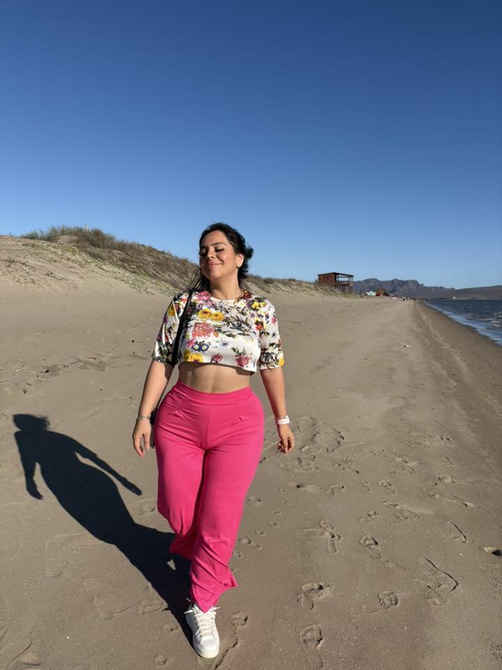 Karla Escalante Karla Escalante added a new photo.