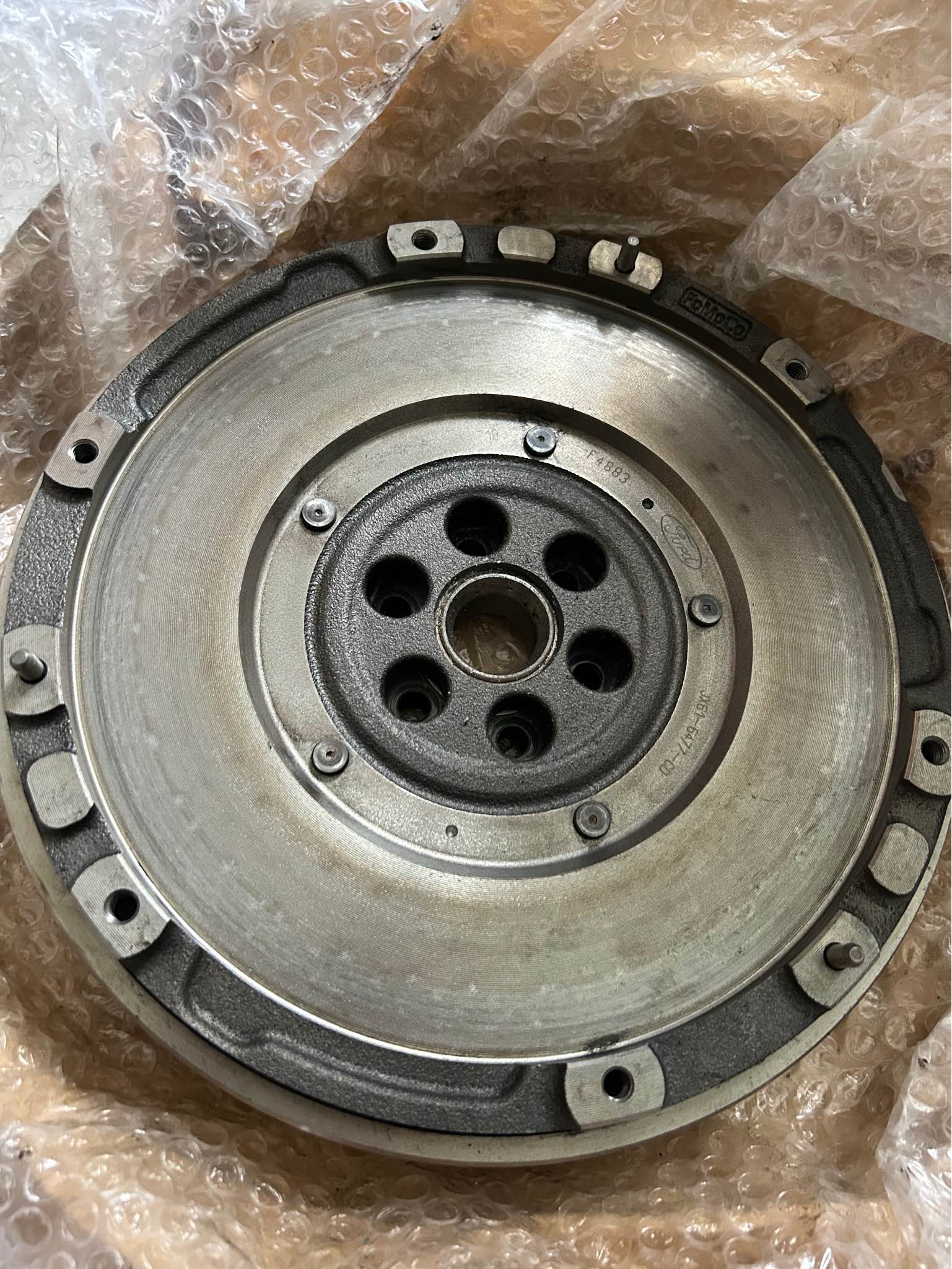 Original Ford dual mass flywheel (DMF) OEM part number: 2521667