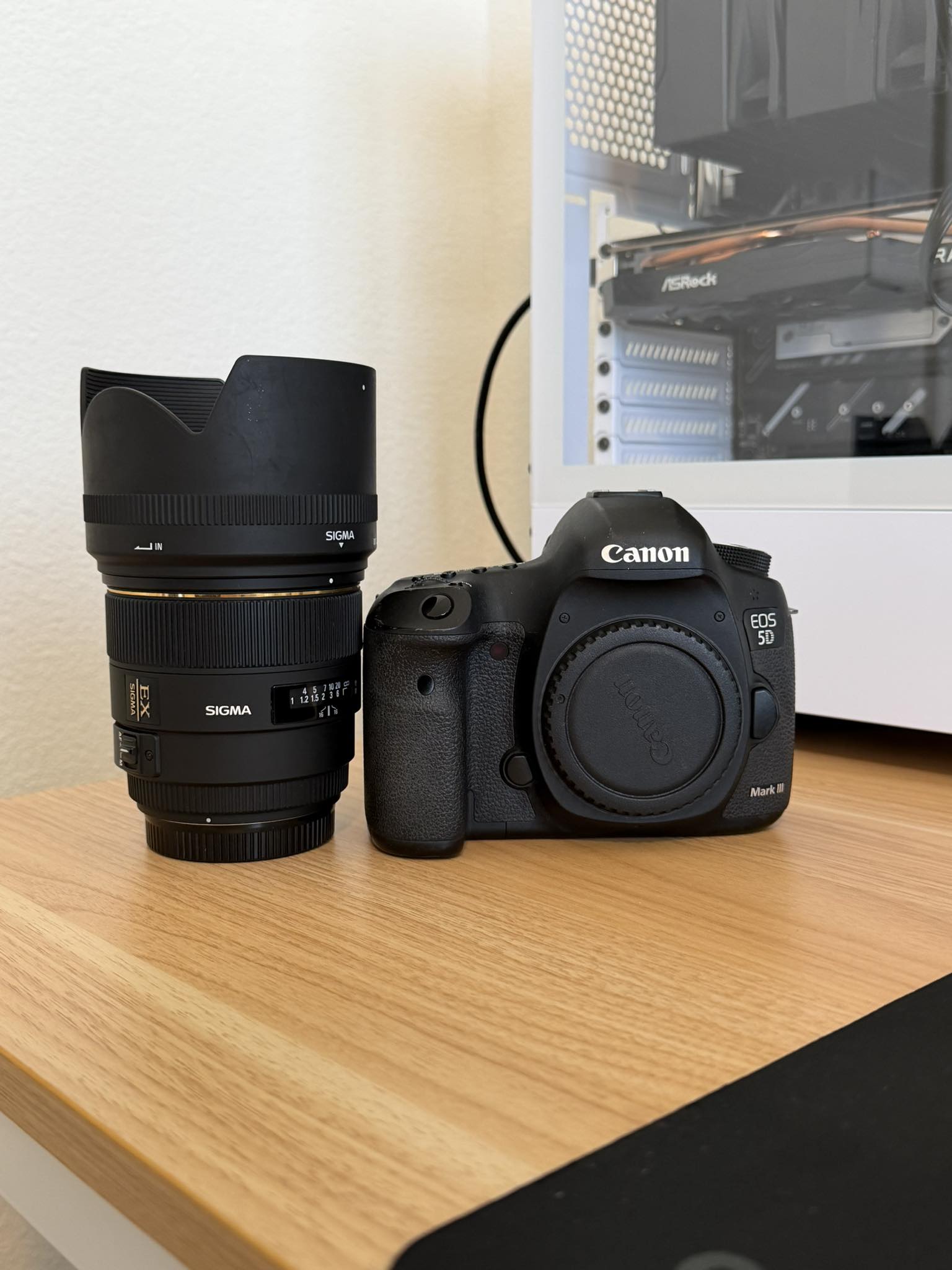 Canon 5D MIII, lens 85mm https://instagram.com/ratomin.photo