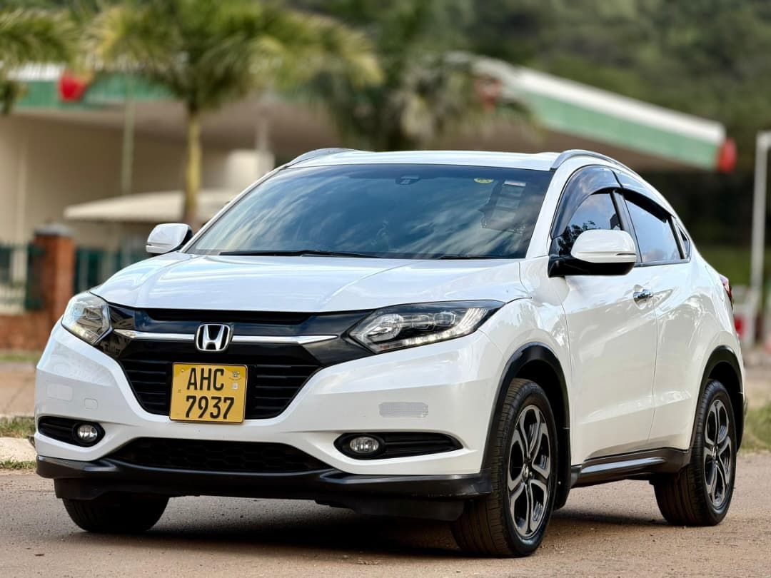 2017 HONDA VEZEL NON HYBRID AUTOMATIC DUTY FULLY PAID GWERU CASH