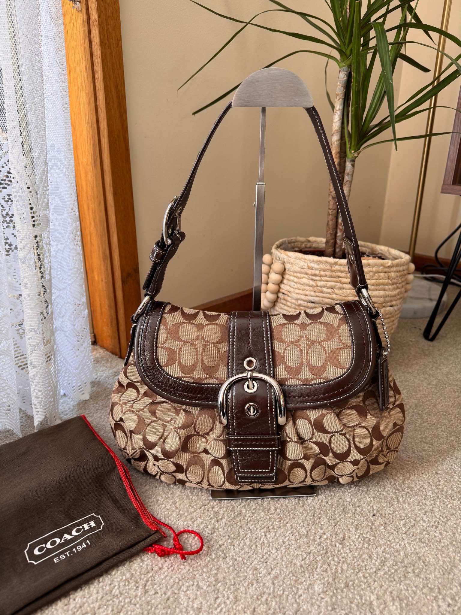 RARE Vintage Coach Soho Signature Canvas -Condition is 9.5/10 