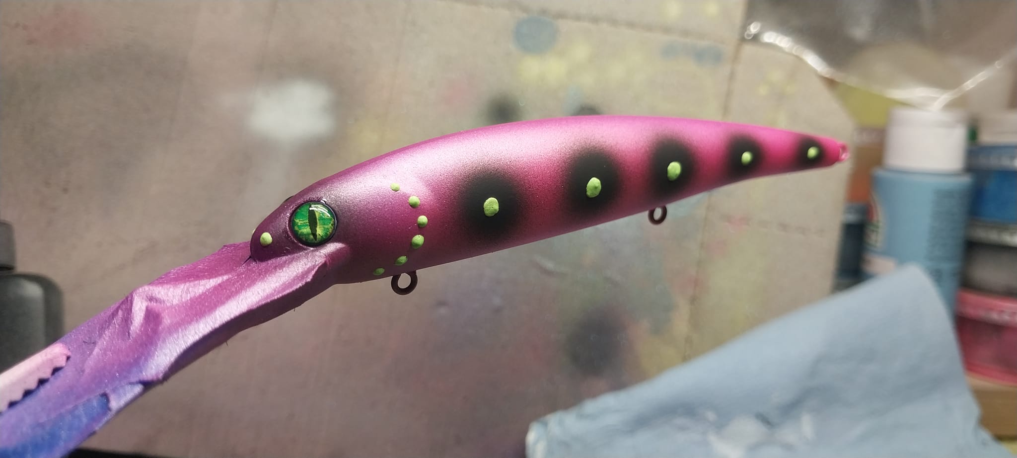 do fishing lures come in glass Kits Tackle Minnow Lure Built with a high archeage sport fishing lure Fly Fishing/Reels Color:Rainbow Wing