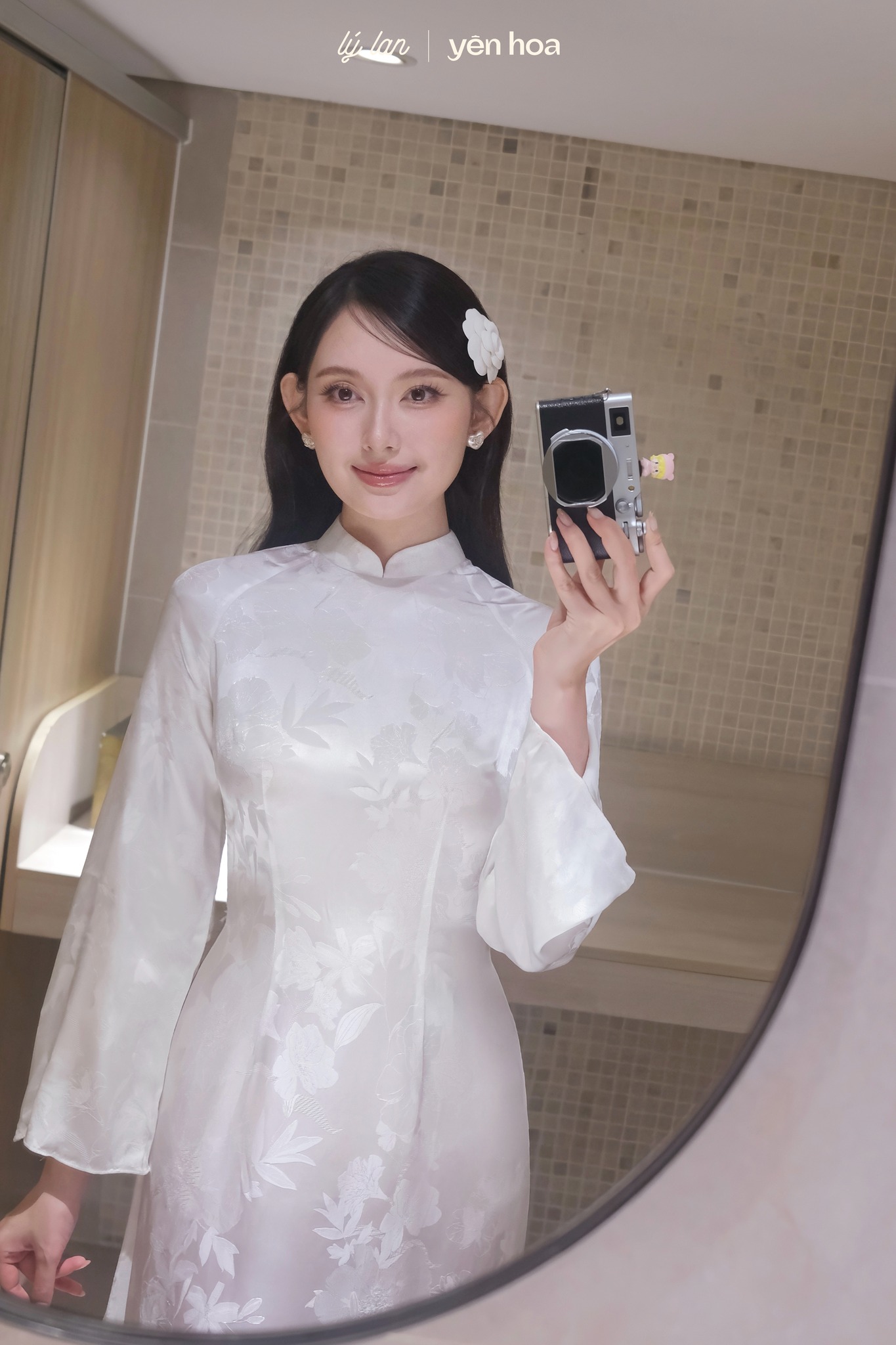 LÝ - Áo dài Thiên Nhã Chất liệu: Lụa dệt họa tiết hoa Size: S/M/L Màu ...