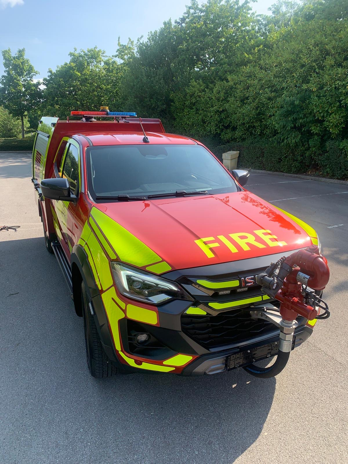 TRFV - Isuzu D-Max 4x4 Cat II LHD Fire Fighting Rapid... | Facebook
