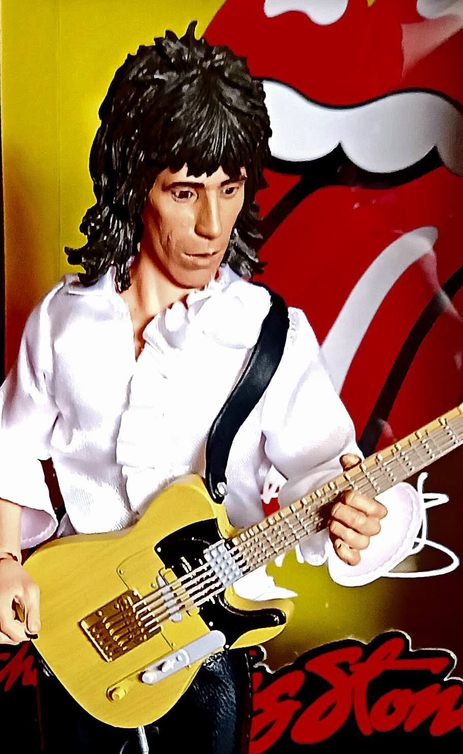 Take home some rock royalty with these new Rolling Stones figures