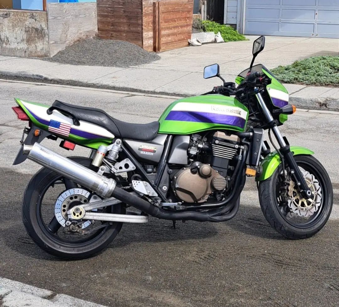 Kawasaki zrx1200r still has strong horsepower