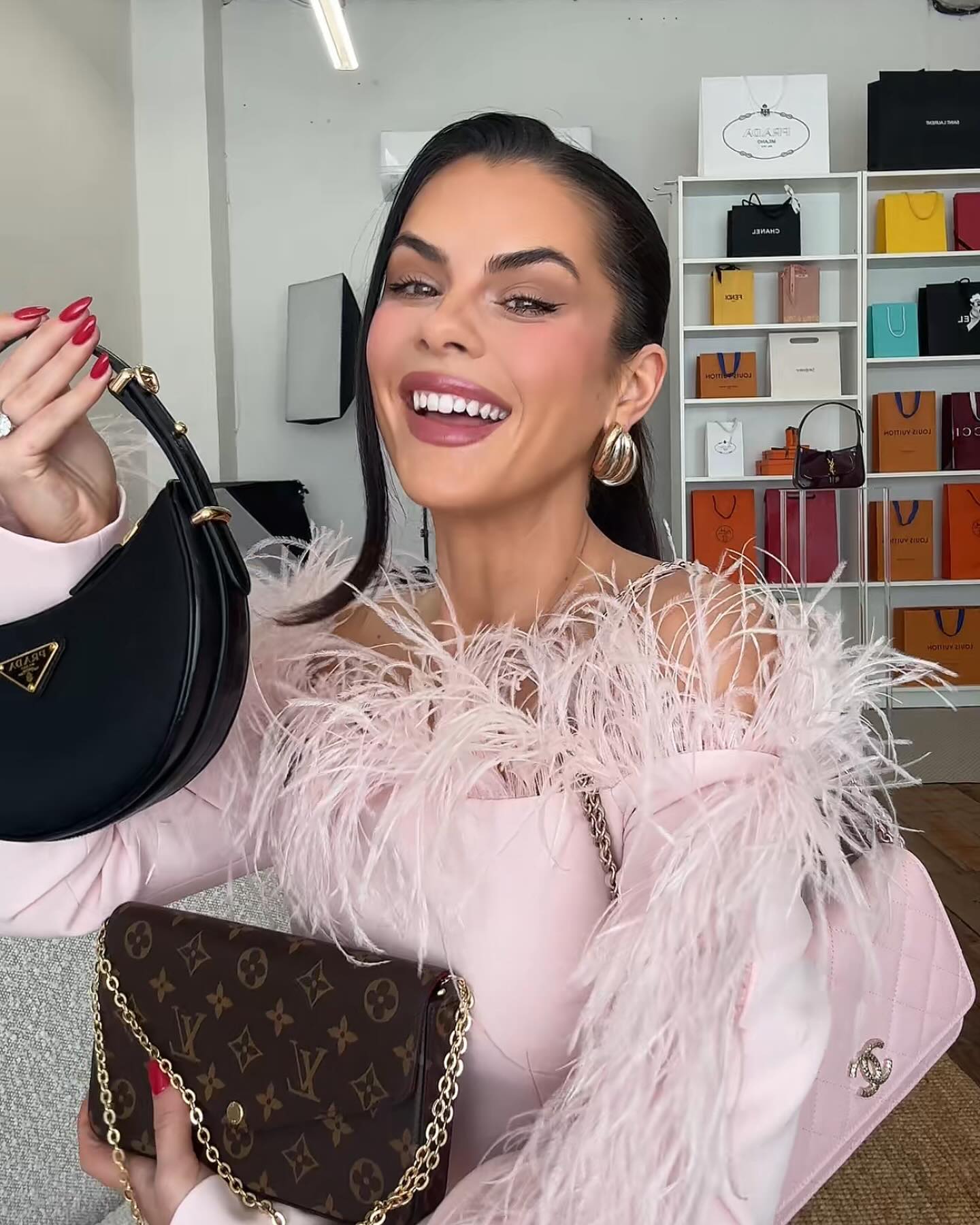 GUCCI LOUIS VUITTON  ショップ袋 まとめ売り ✨ GUCCI GIVEAWAY!! ✨ Here's your chance to win this brand new