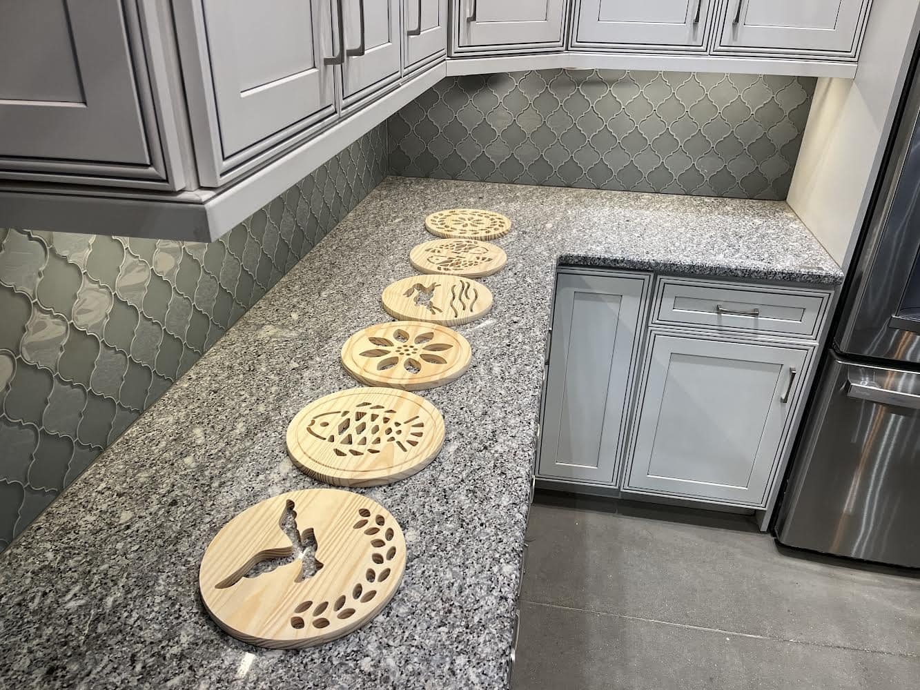 Migpjune Ceramic Trivets For Hot Pots And Pans, Coasters For Drinks For Coffee With Cork Base, Hot Dishes Heat