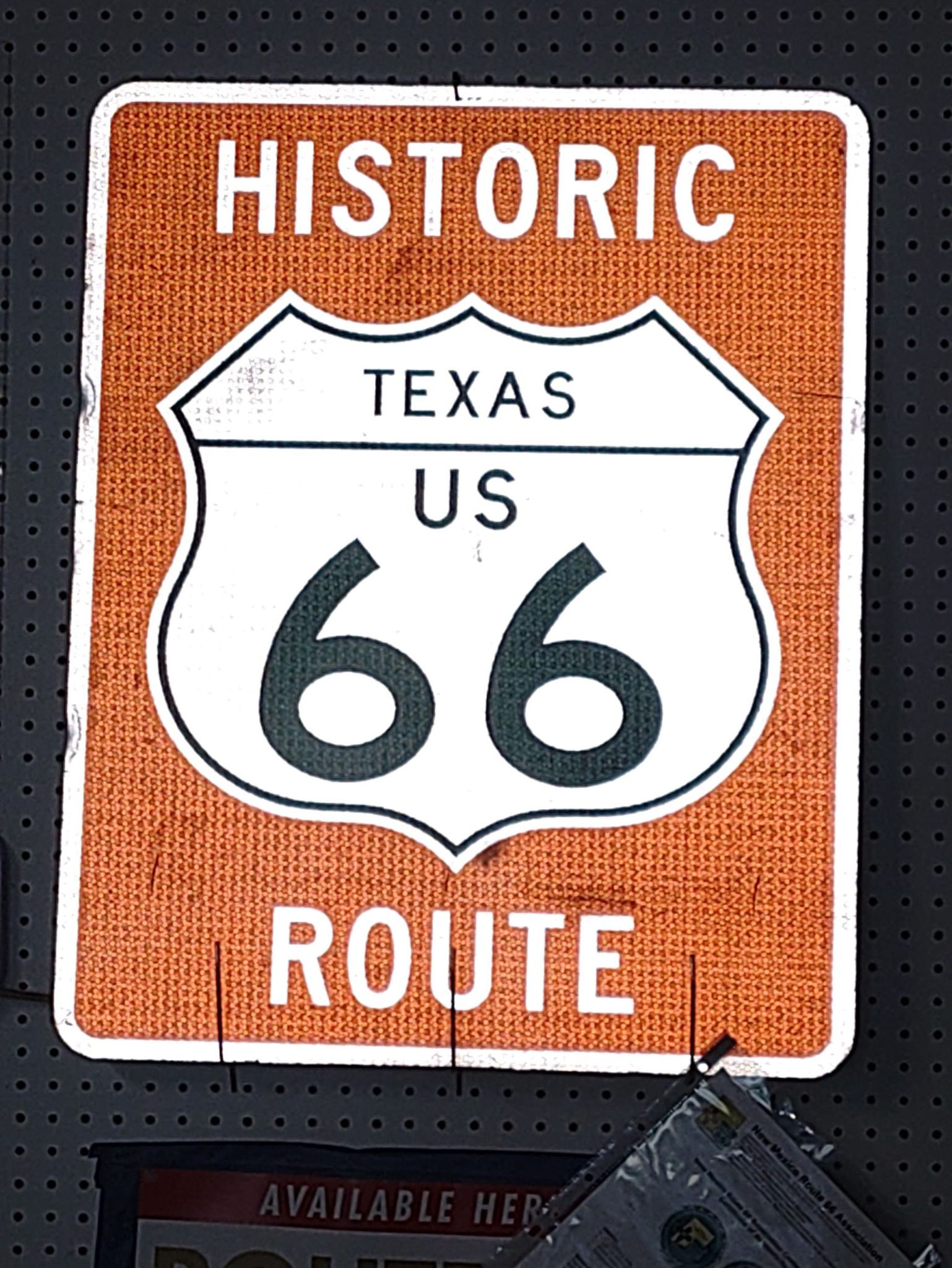 What are the authentic Route 66 signs and how to identify them?