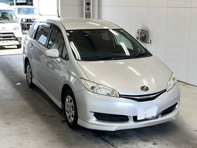 TOYOTA WISH* 2017 silver PRICE R66.000.00 USD $3,420 ZGE20G 1.8X