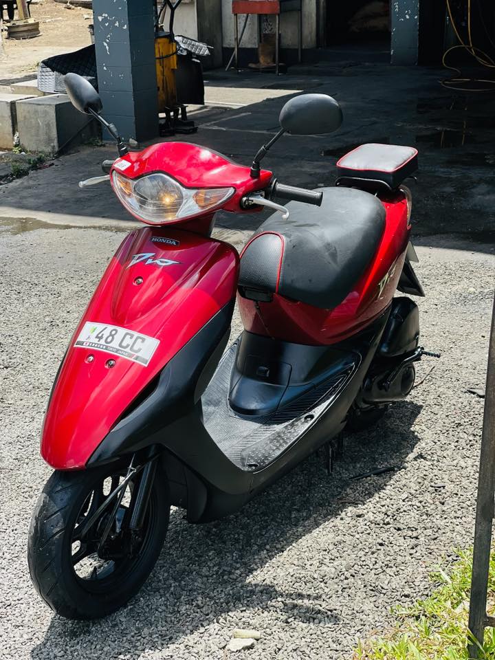48 cc Honda Dio 4stork 0761711435