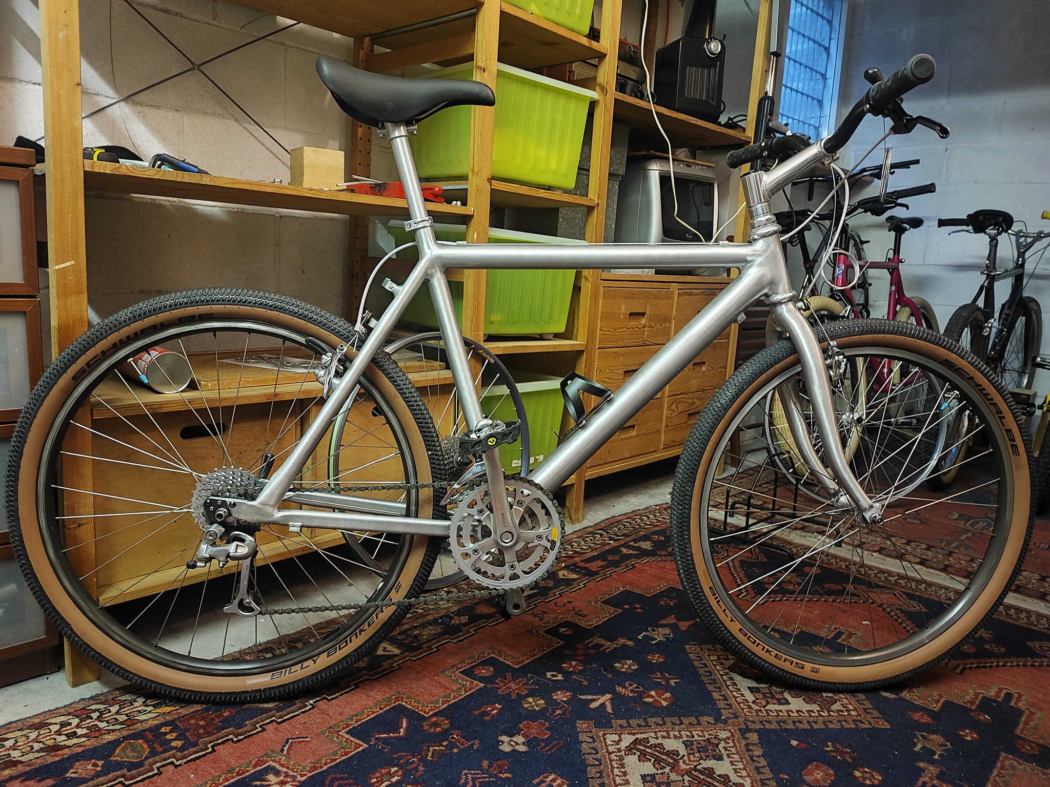 My cannondale ! I like to personalize old frames whose paintings 