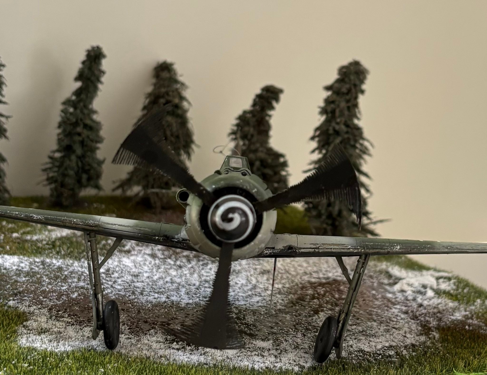 Maquette FW 190 D-9 1/72 – JG-6, Sorau 1945 – Plastique Bleu Clair, Moteur Détaillé, Cockpit – à Assembler Et Peindre