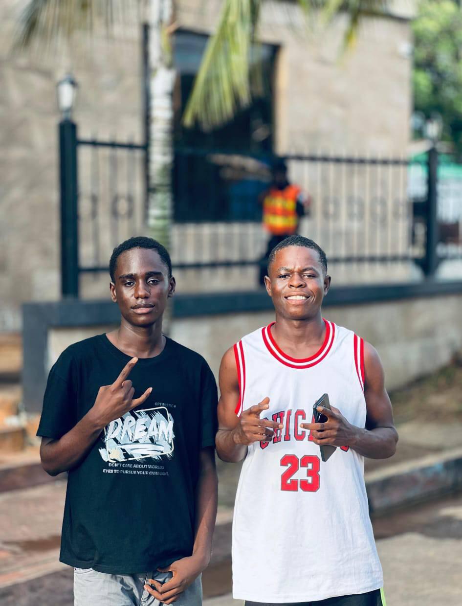 Benjamin - ️Ugly boy no crush 🥰 🎓🎓 Well done with my blood Géñěřál Fřéd ...
