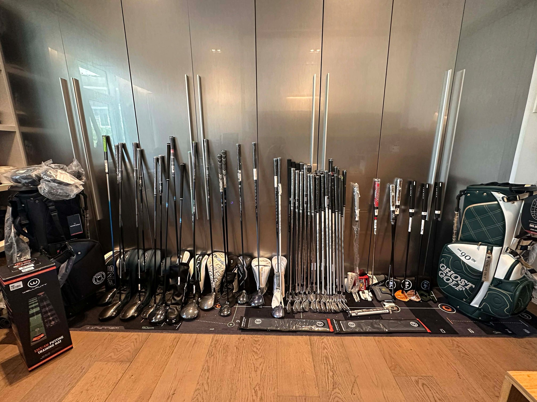 ⛳ Looking for new golf clubs? 💬 Message us anytime — we have