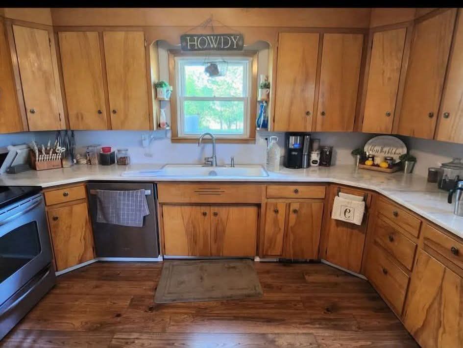 How to Update Kitchen Cabinets Without Replacing Them: Stylish Hacks