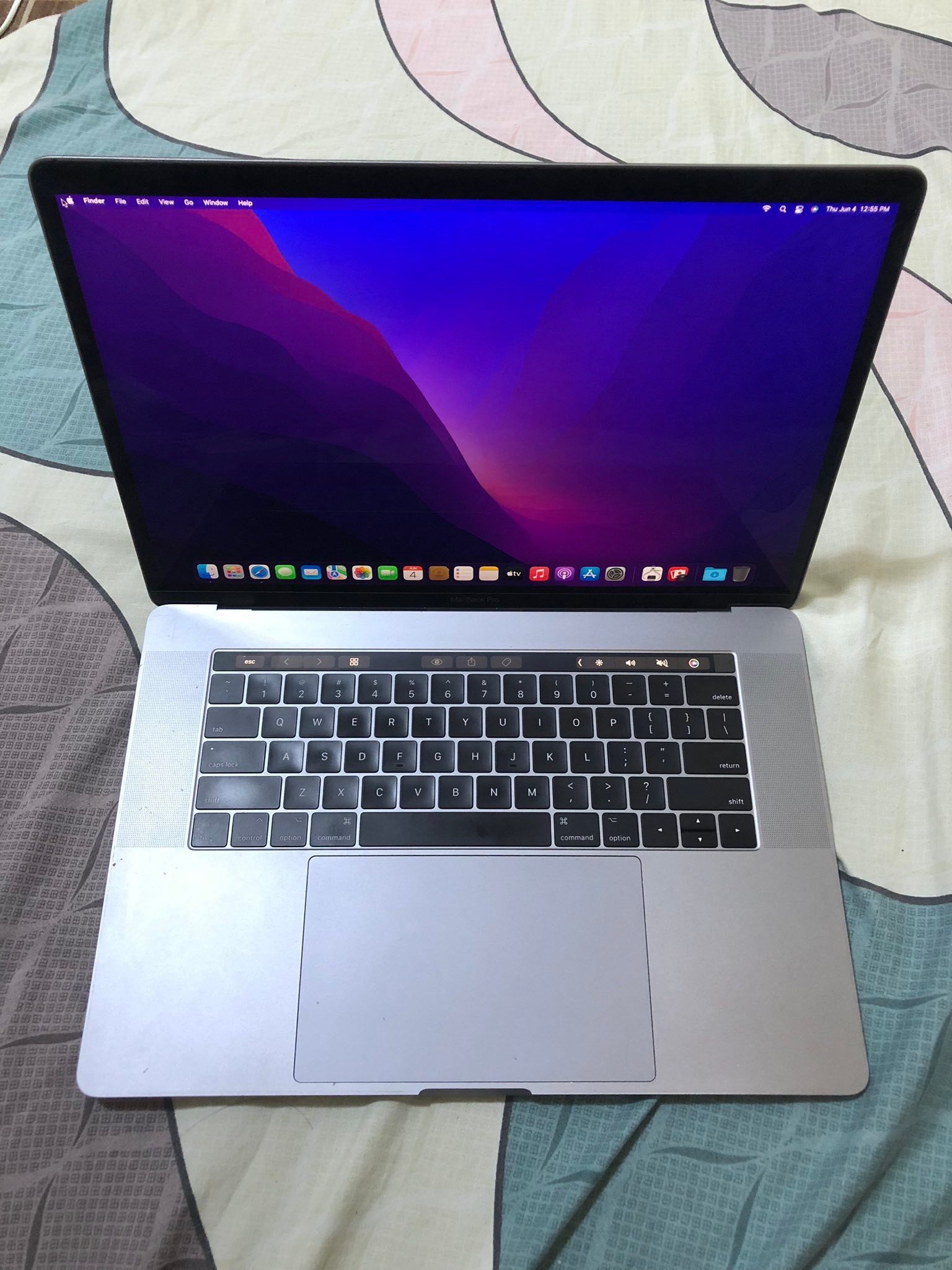 MacBook Pro 15 inch 2016 Touchbar