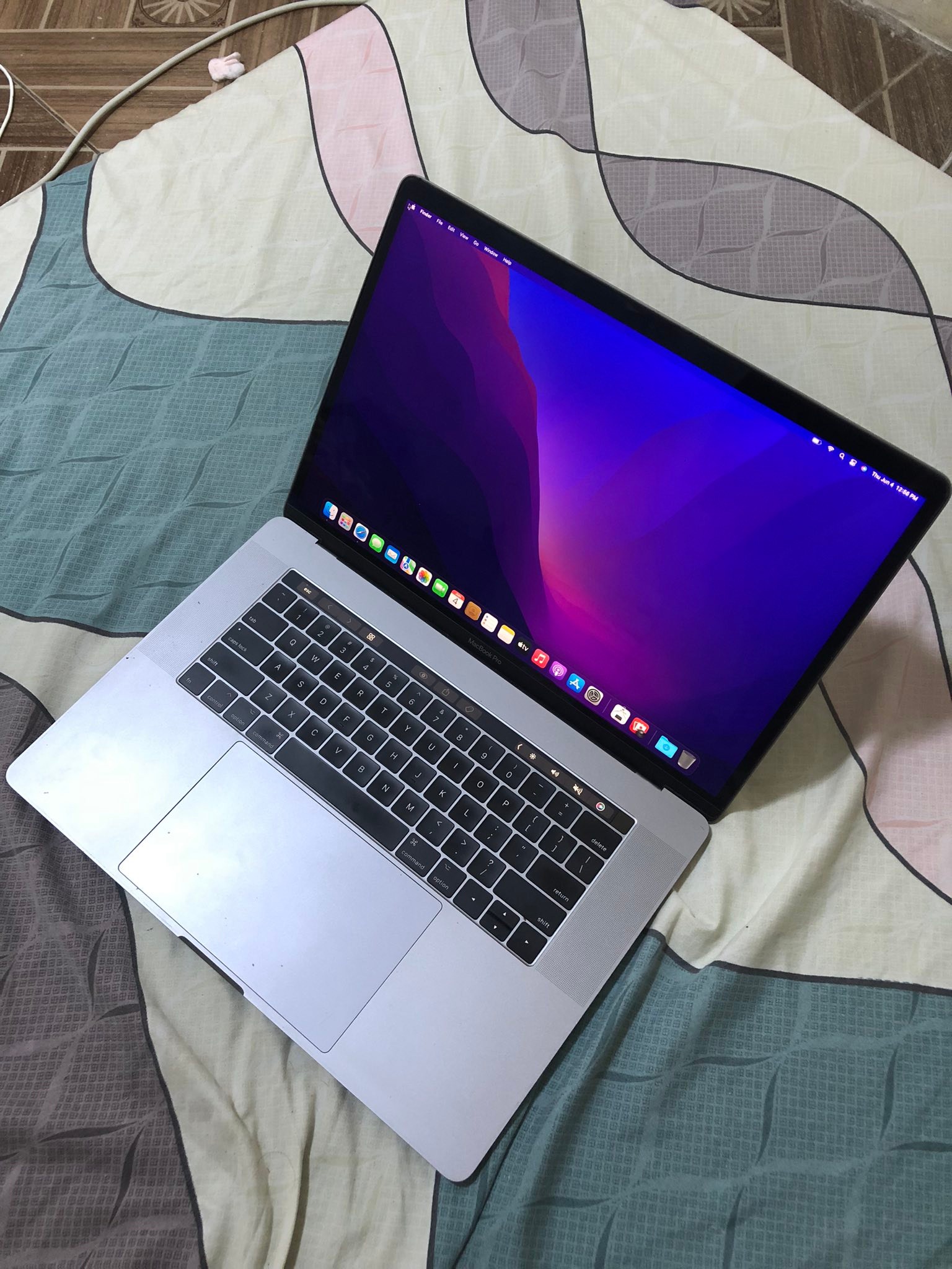 MacBook Pro 15 inch 2016 Touchbar