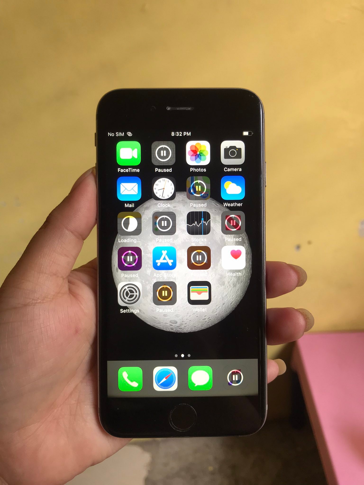 Apple iPhone 6 - Unlocked, 16GB, Gray, A1549 - LZGL44556 - Swappa