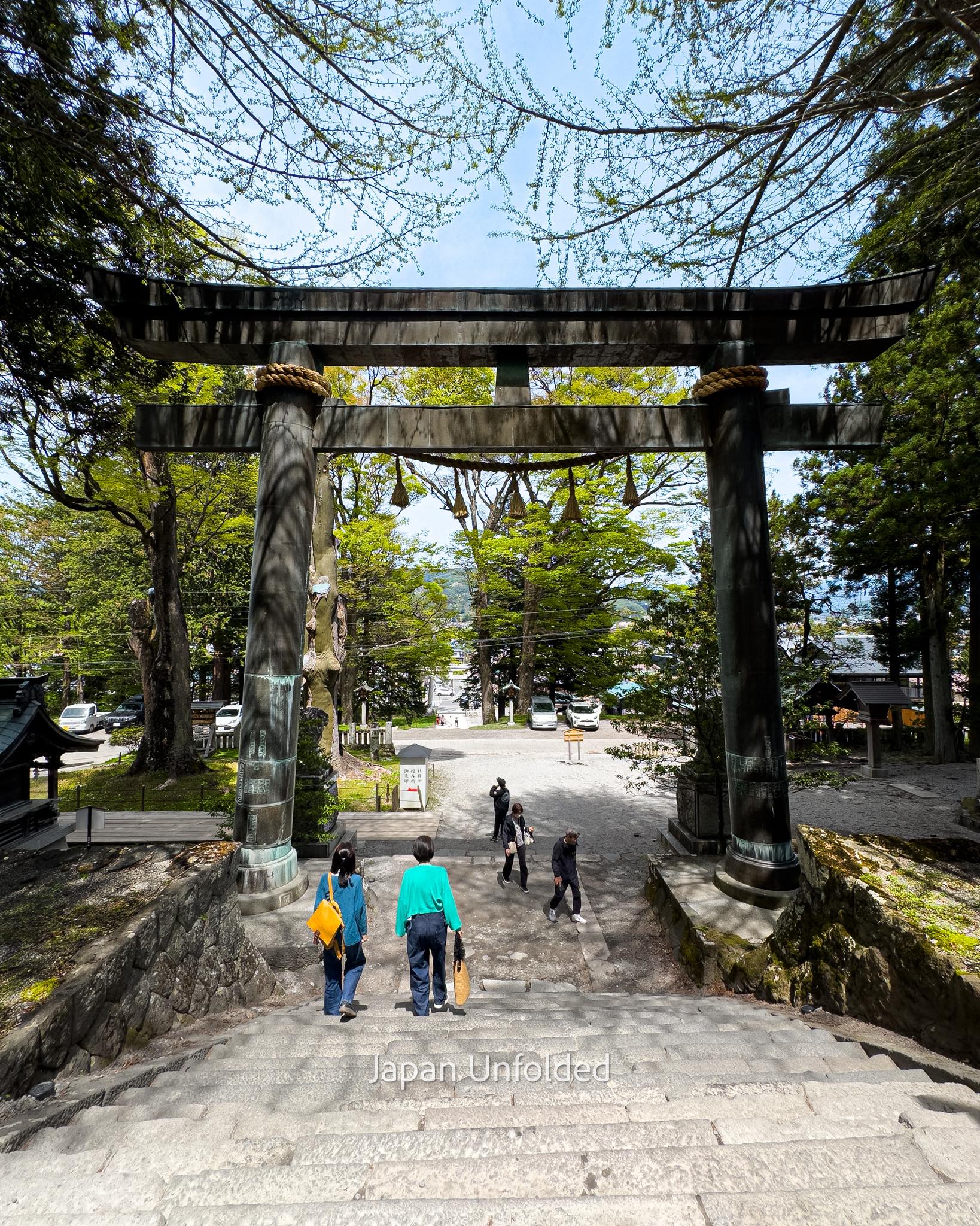 Maemiya shrine gate walk in Chino, Nagano