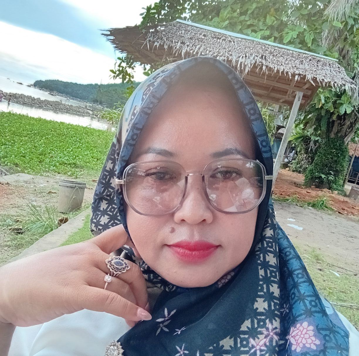 Angah Yuniarty