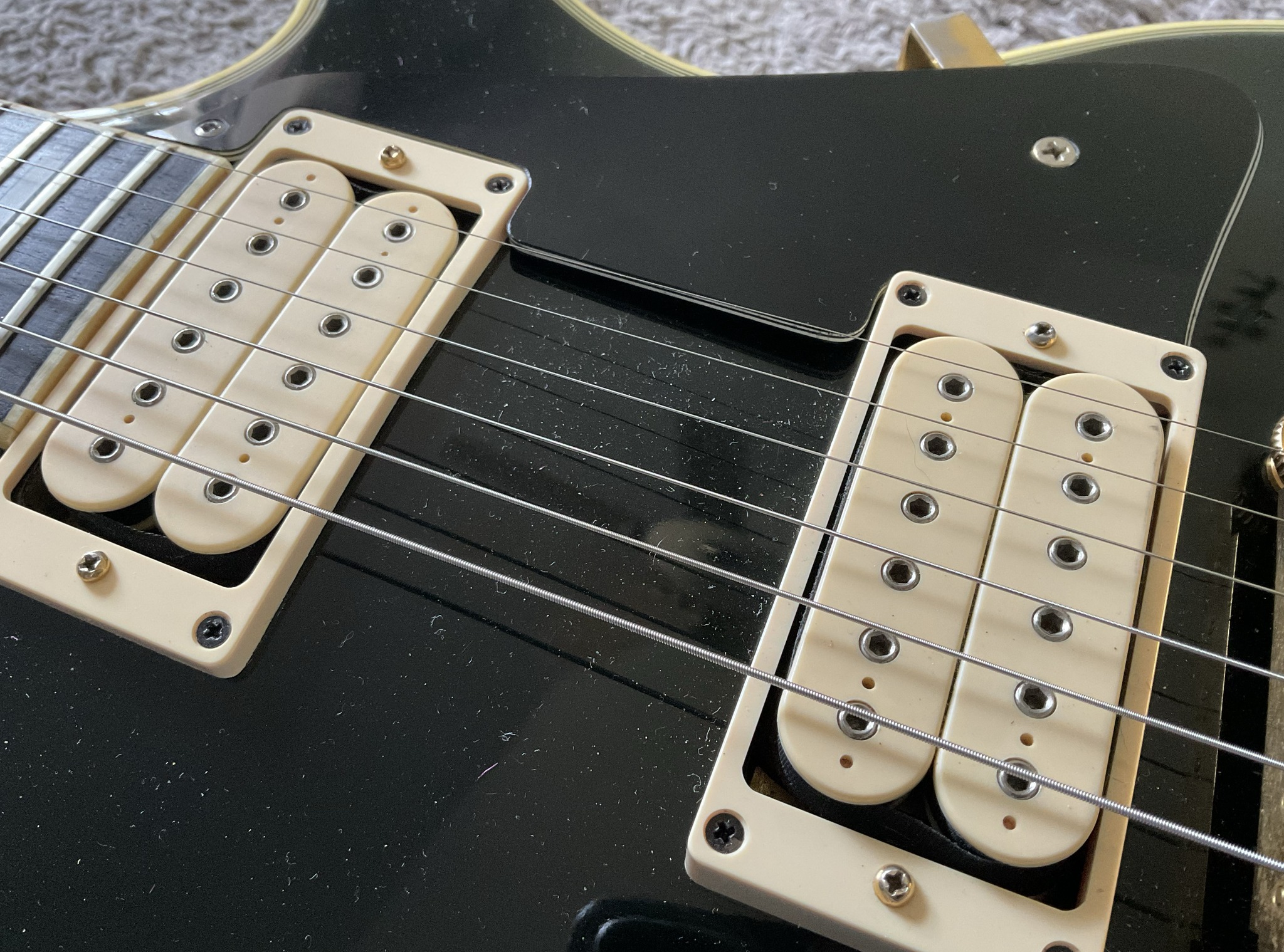 1978 Gibson Les Paul custom with Dimarzio Super Distortion pickup