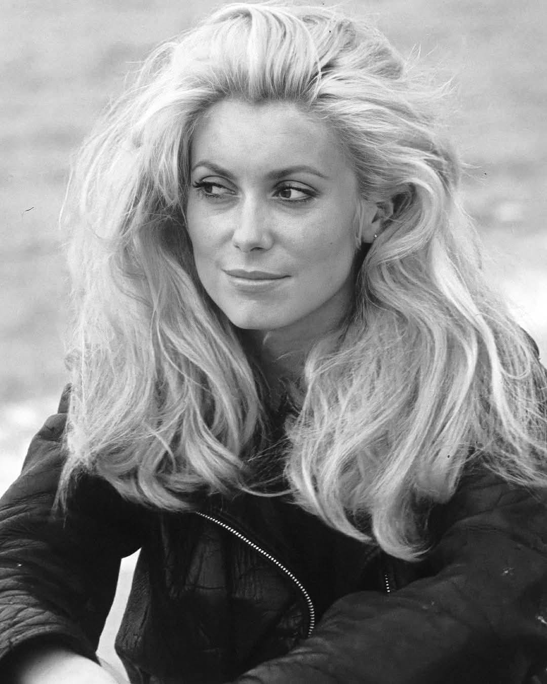 Lot De Coupures De Presse (articles De Journaux) Anciens Sur Catherine Deneuve Et Brigitte Bardot - Occasion, Vintage