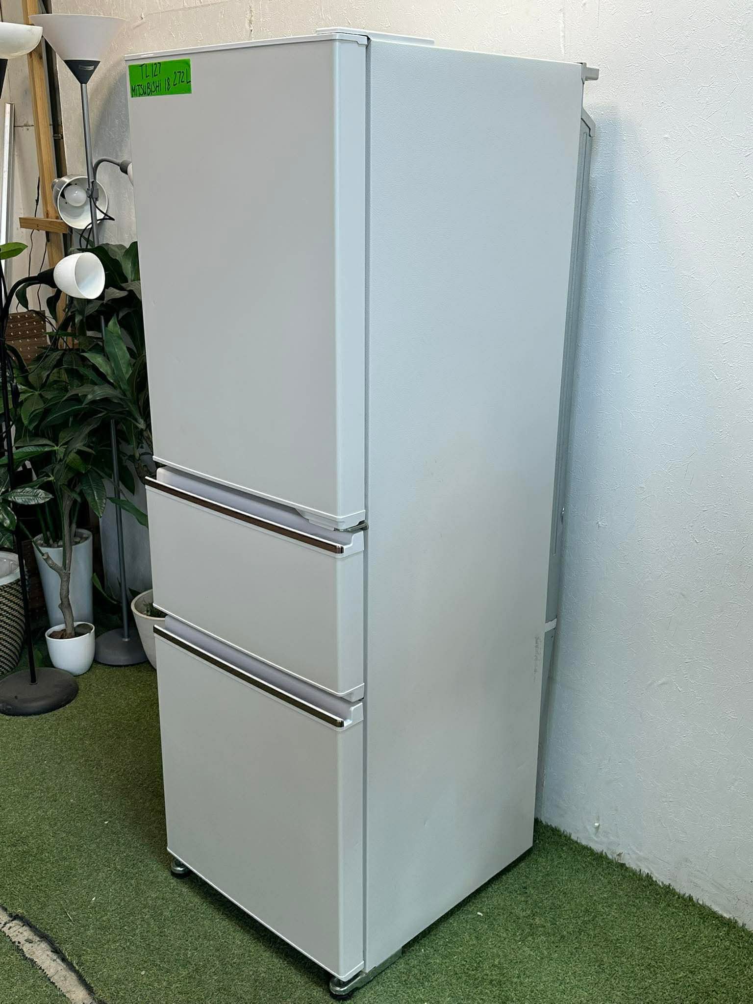 ✨ MITSUBISHI 272L REFRIGERATOR – 2021 MODEL | COMPACT & CLEAN