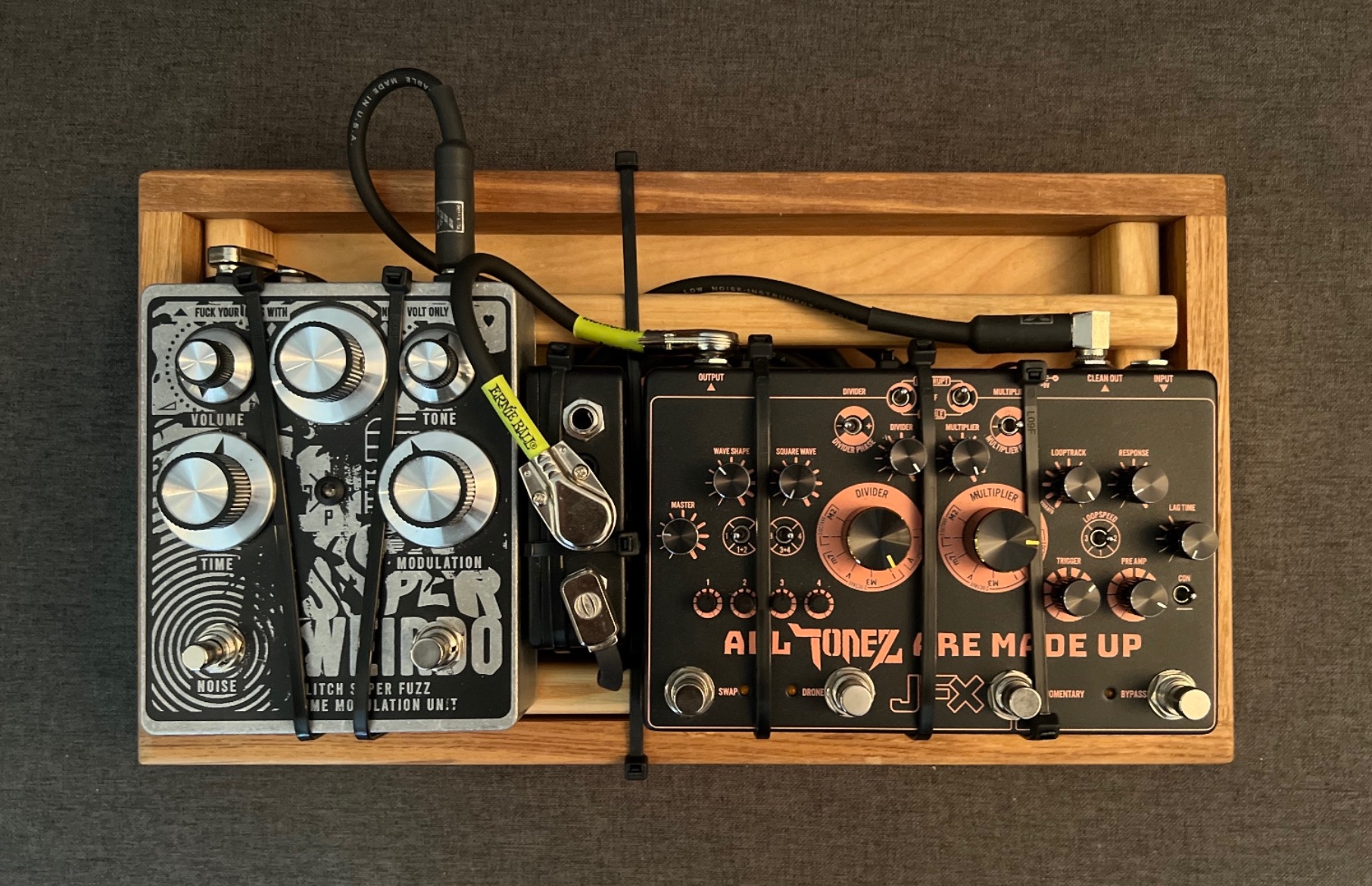 JFX Fresmann PLL and JPTR FX Super Weirdo fuzz pedalboard setup
