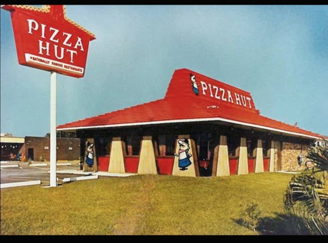 The early days of Pizza Hut, the Pizza Pete era show a