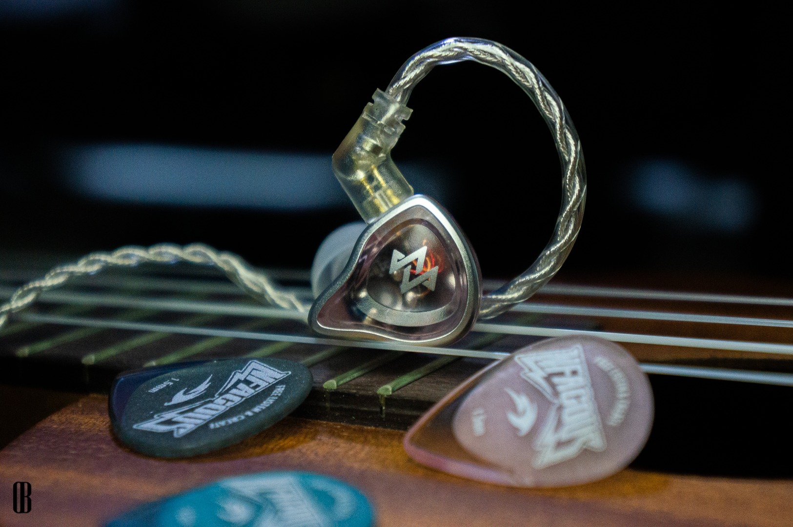 NF Acous NM20 review: V-shaped sound signature with emphasis on treble