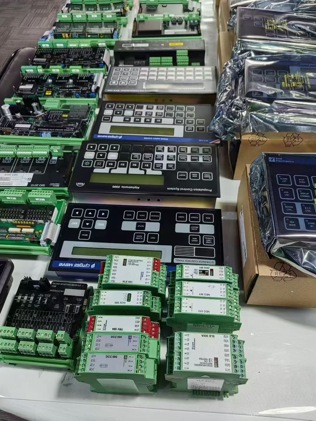 SAM Electronics - German SAM Electronics: Control panels DAP2200