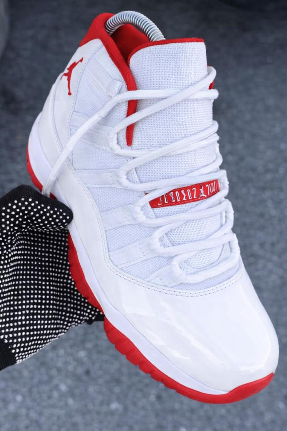 Air Jordan 11 Retro “Varsity Red”🤍❤️🔥 Drop Your Size To Order