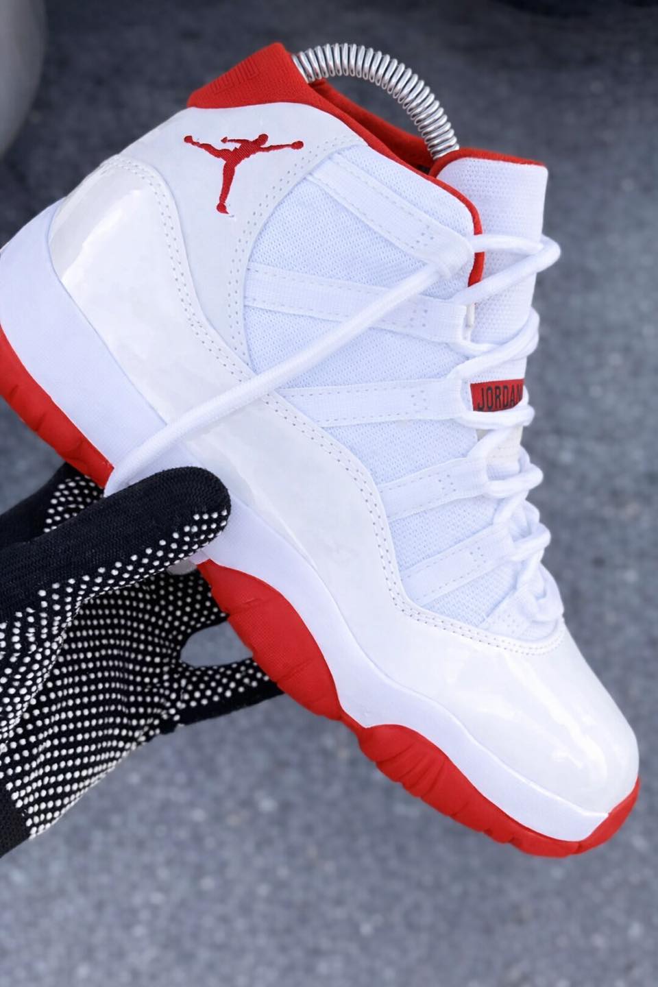 Air Jordan 11 Retro “Varsity Red”🤍❤️🔥 Drop Your Size To Order