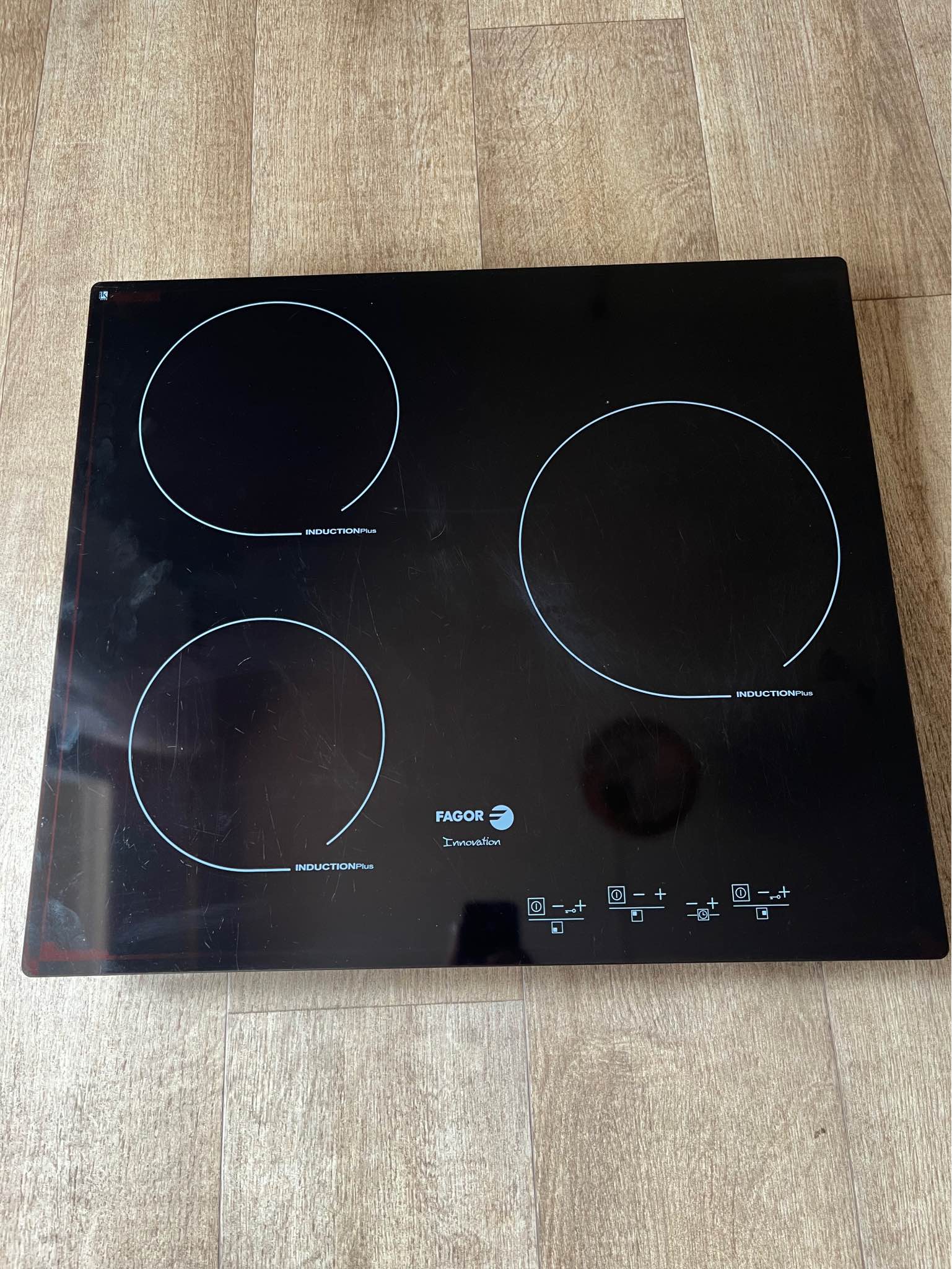 𝐋𝐚 - plaque induction FAGOR innovation inductionplus puissance total