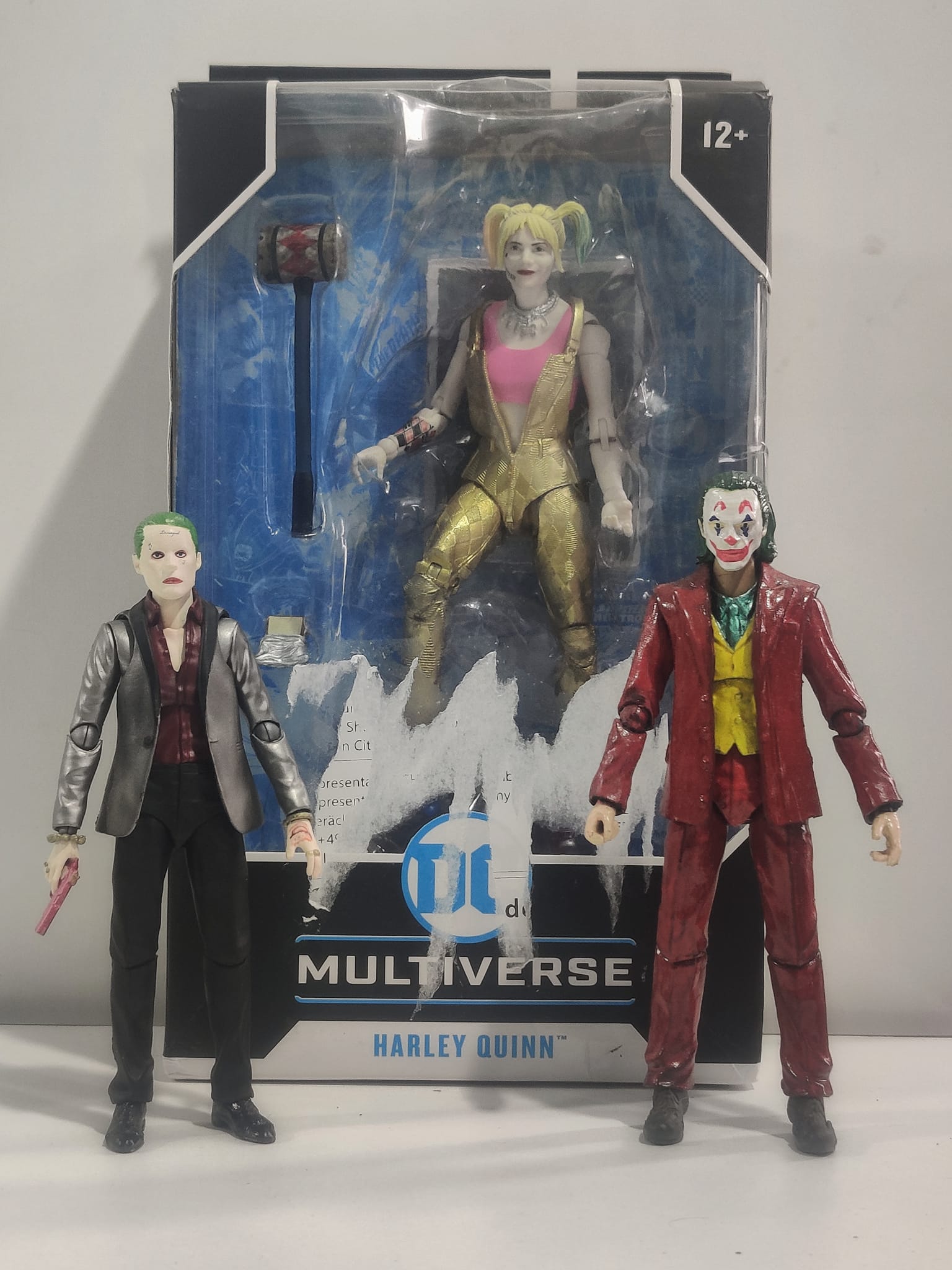 This highly detailed, two-figure statue captures the look of The 