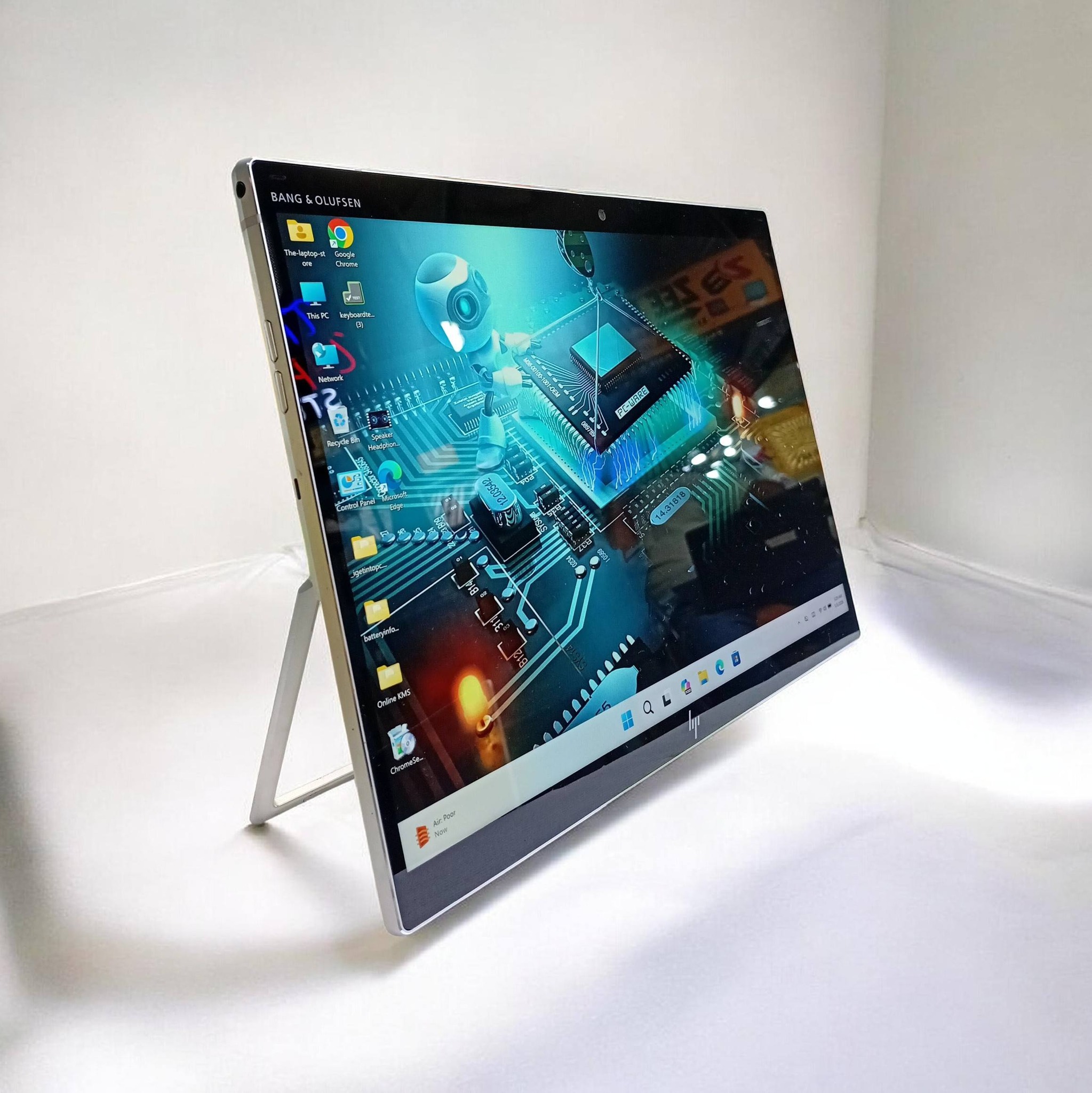 パソコン SIMフリー、LTE、フルHD、HP Elite X2 G4、8GB、256GB NVMe