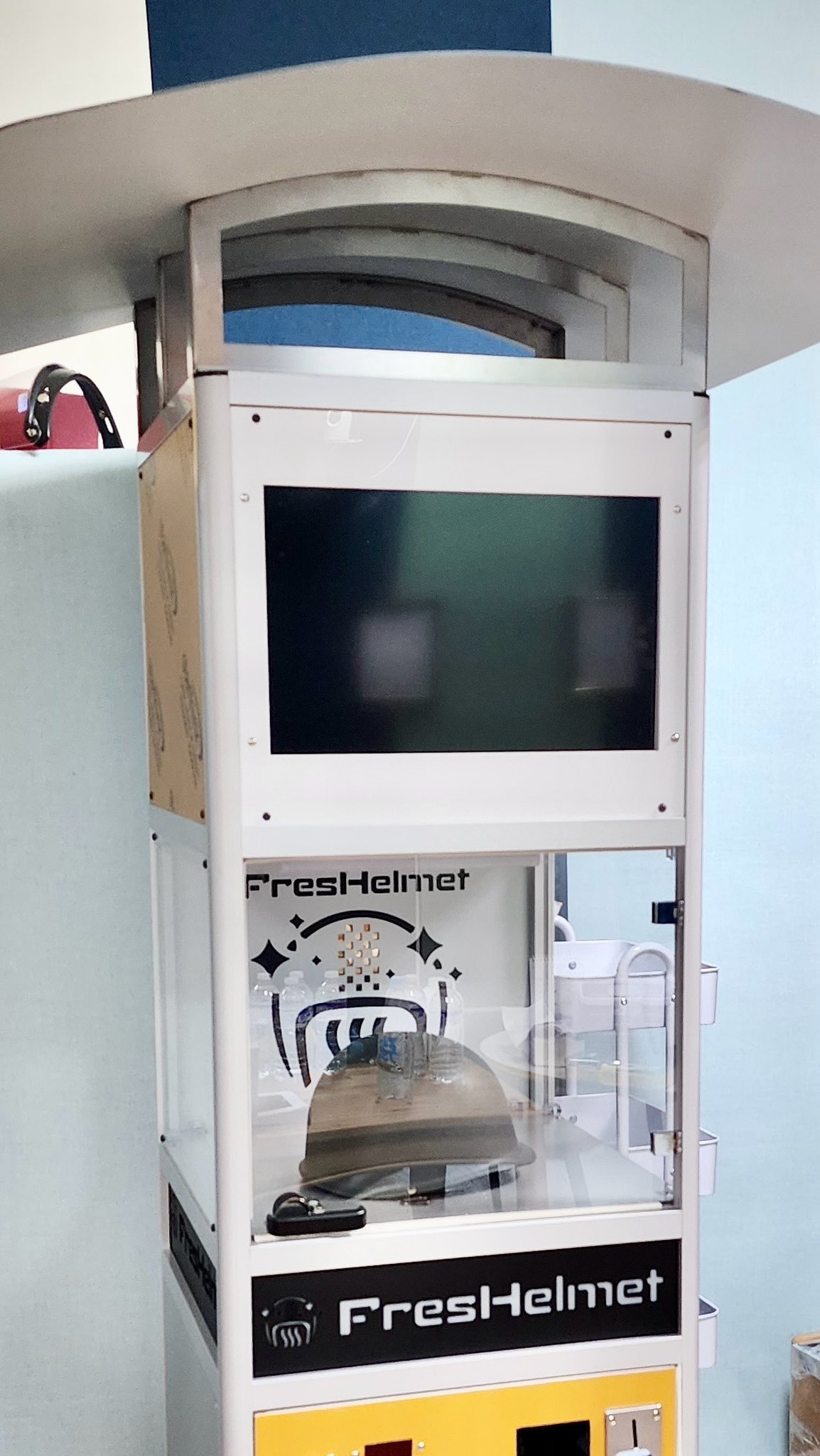 FresHelmet- Helmet Cleaning Machine