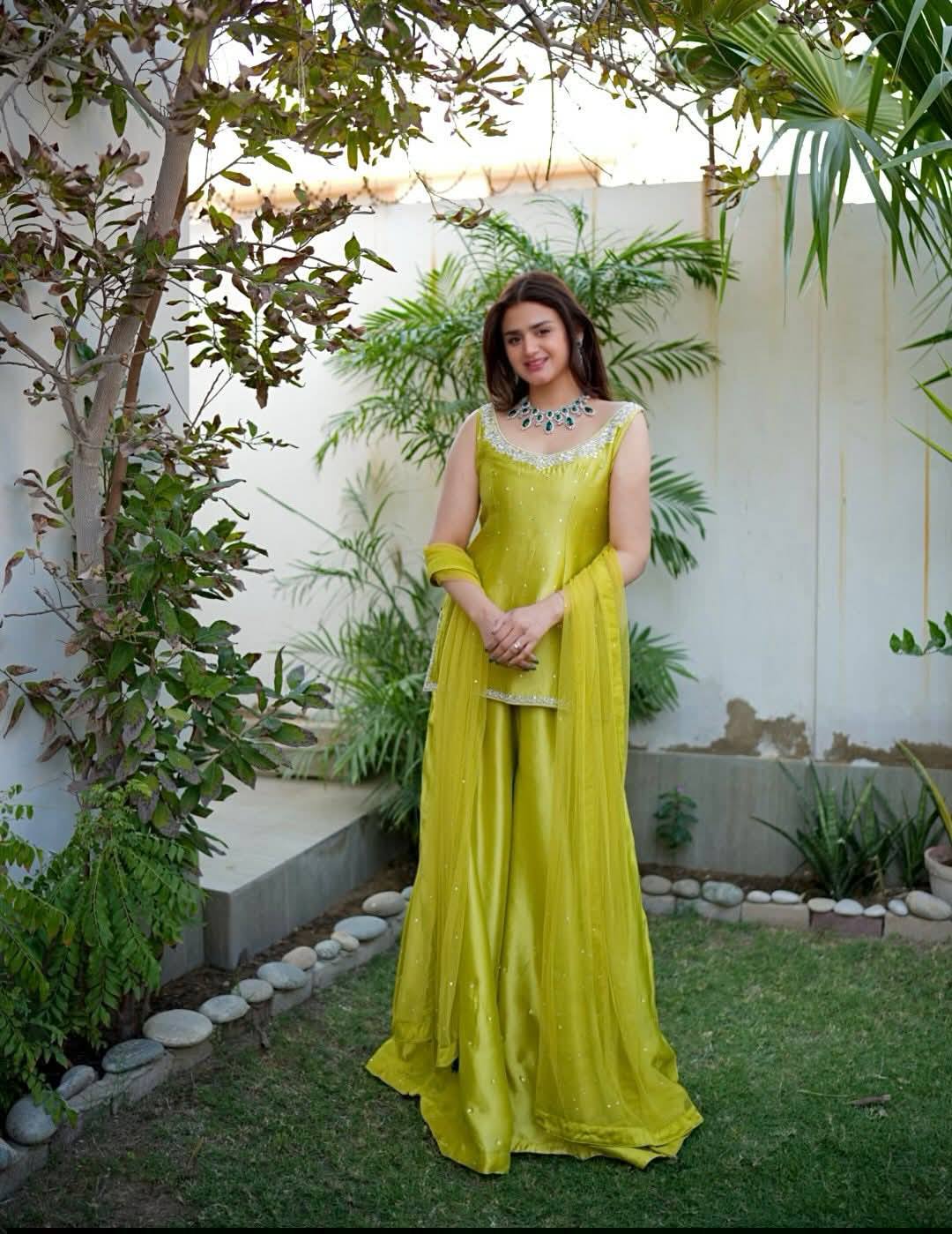hira mani green dress Wedding season got me like.♥️ Styled by @ebrahimjaliawala Outfit @anassamiofficial ✨ Jewellery @jewelsbyyh 💎 Photography @mahastudioweddings 📸 NA-06.24.26AM
