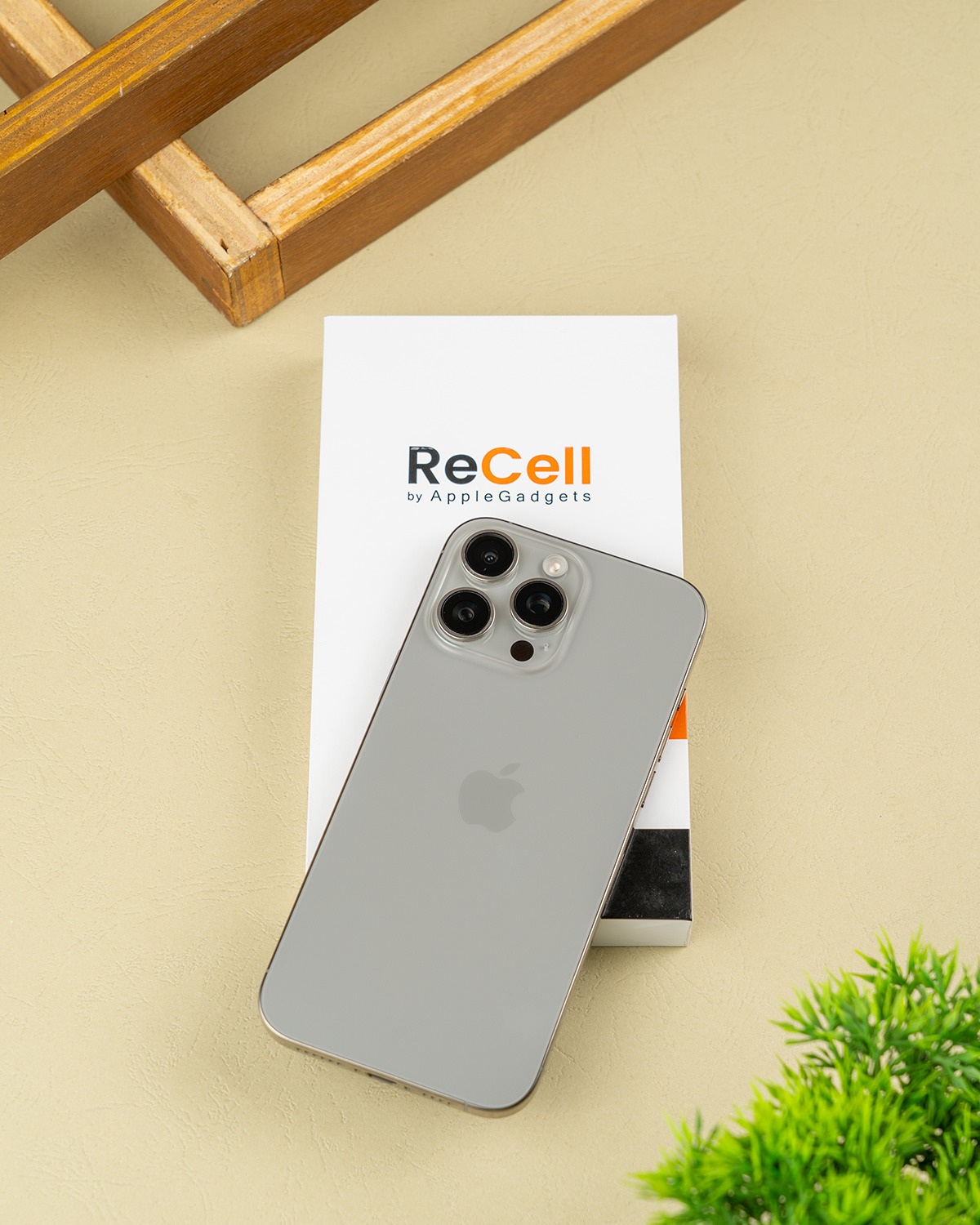 ReCell - Market-এর Lowest Price-এ 𝐂𝐑𝐀𝐙𝐘 𝐃𝐄𝐀𝐋𝐒-এ ReCell... | Facebook