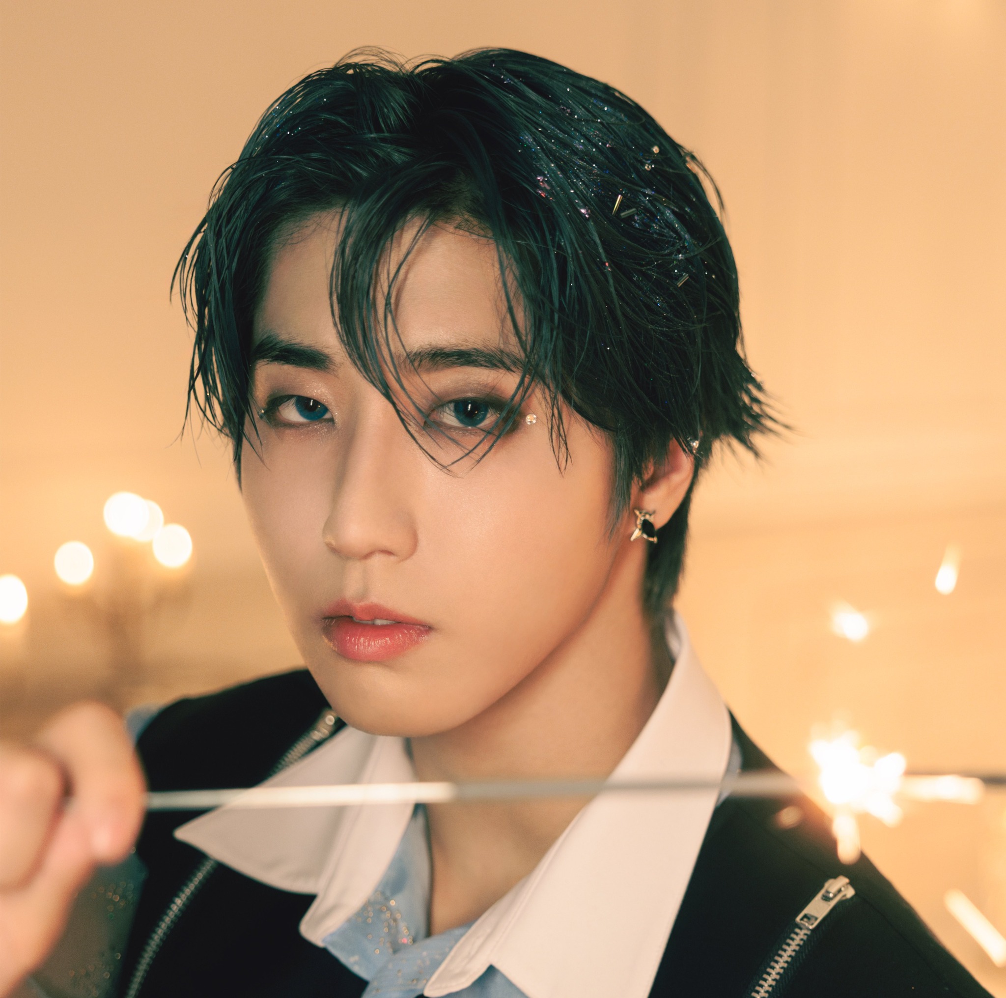 Stray Kids JAPAN 2nd Album『GIANT』 FANCLUB Jacket Images #Hyunjin